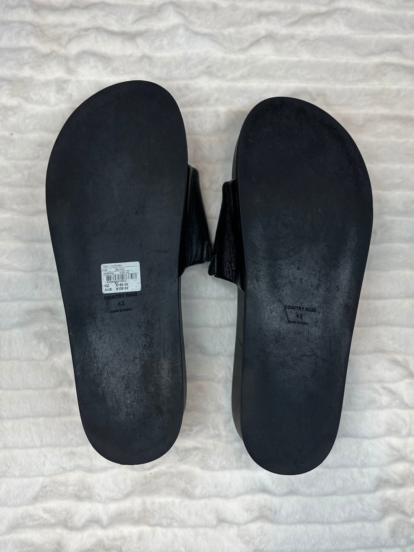 Country Road Remi Flatform slides (11)