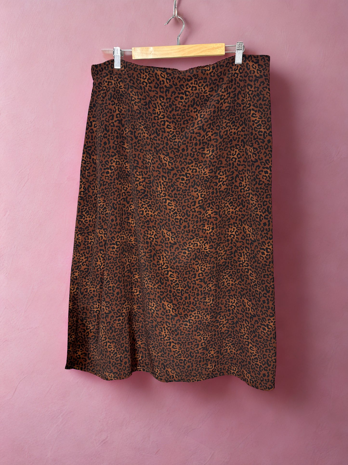 Isobelle animal print midi skirt (18)